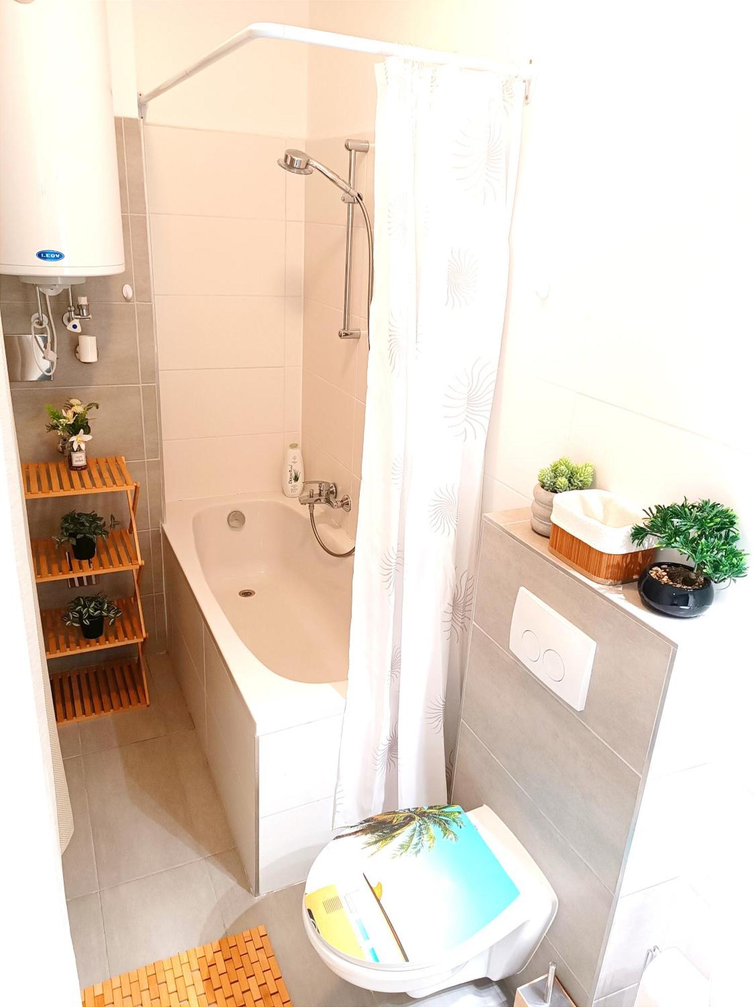 Family Apartments 2 Room'S Muerzzuschlag Екстер'єр фото